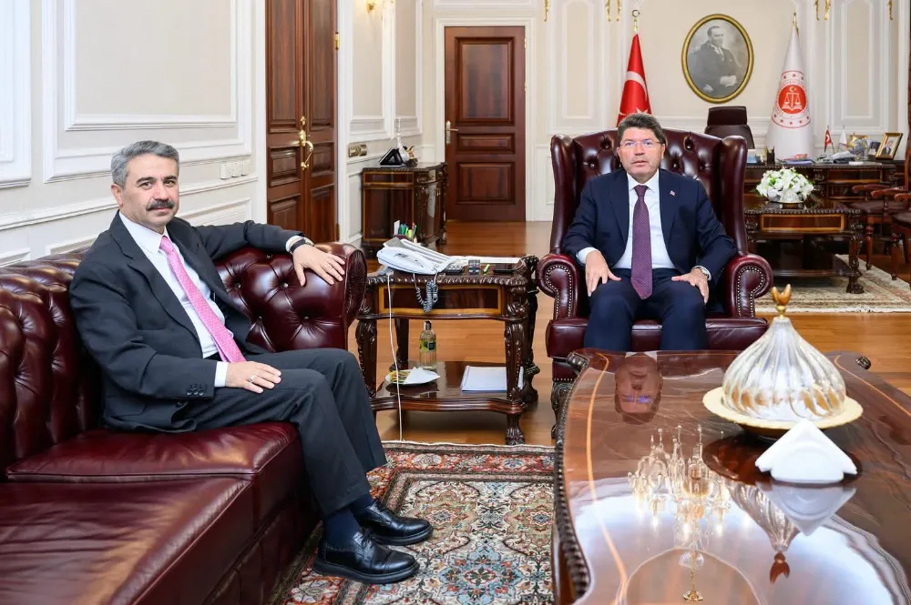 Adalet Bakanı Yılmaz Tunç’a Ziyaret: Hükümlü ve Tutuklu Hakları Görüşüldü