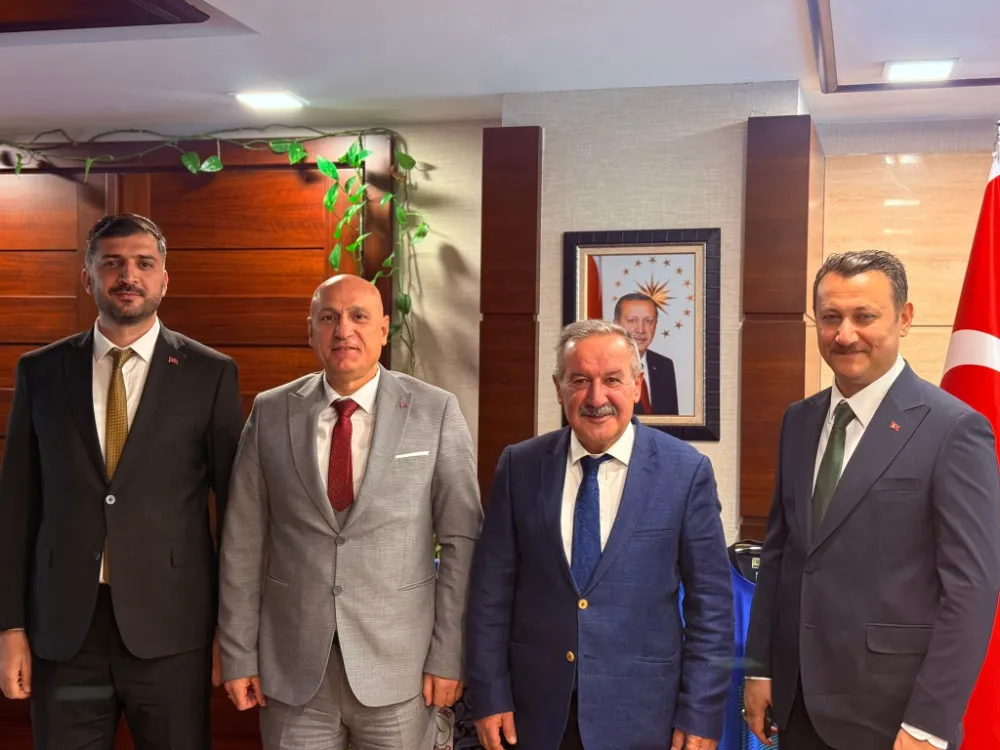 İl Müdürü Elüstü