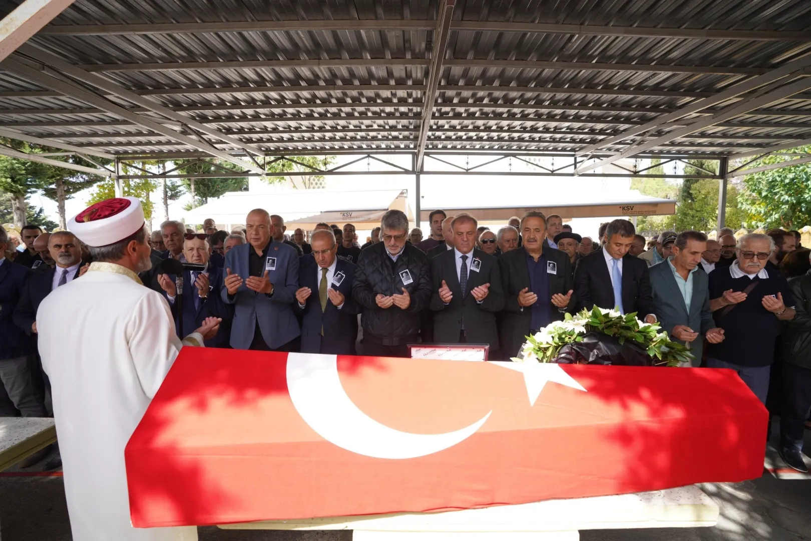 CHP’nin emektar ismi Bülent Hasan Tanla son yolculuğuna uğurlandı
