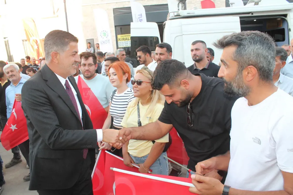İshak Şan: “300.000. Yuvamızı Kardeşlerimize Teslim Etmenin Gururunu Yaşıyoruz”