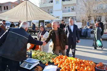 Vali Osman Varol’dan Siteler Mahallesi Semt Pazarına Ziyaret
