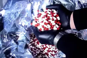 Sınırda ve limanda dev operasyon! 828 milyon TL’lik 484 kilo uyuşturucu ele geçirildi