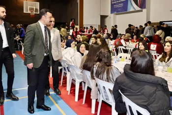 Kahta’da Gençlik Merkezi’nde İftar Buluşması Düzenlendi
