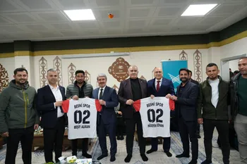 Milletvekili Özhan’dan Besni’de Spor Kulüplerine Destek