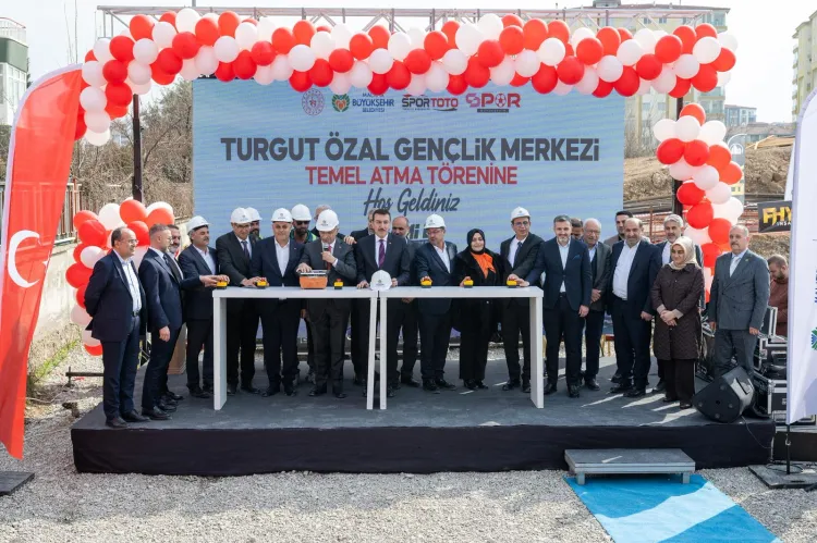 Malatya’da Turgut Özal Gençlik Merkezi’nin temeli atıldı